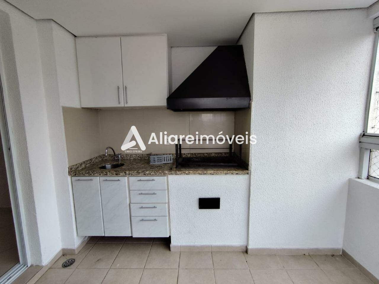 Apartamento para alugar com 3 quartos, 75m² - Foto 2