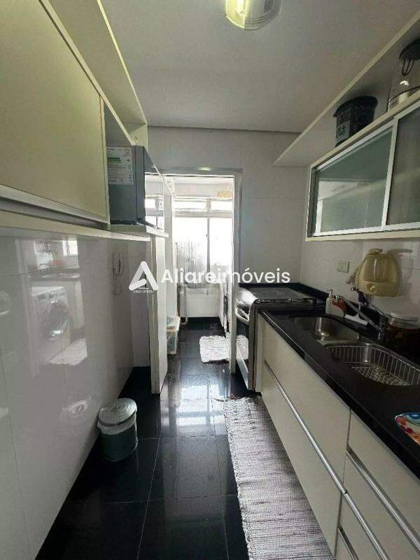 Apartamento para alugar com 2 quartos, 63m² - Foto 5