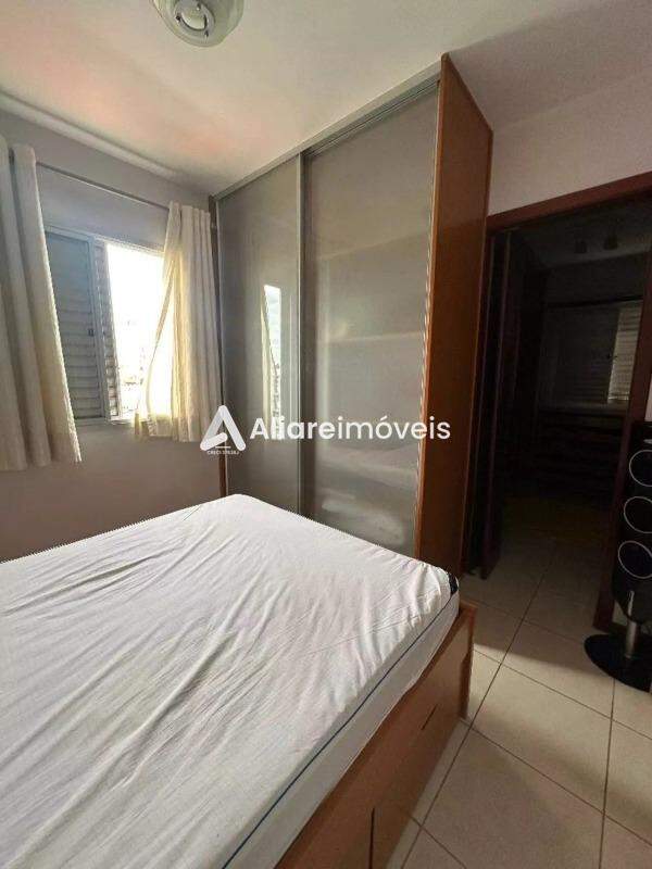 Apartamento para alugar com 2 quartos, 63m² - Foto 12