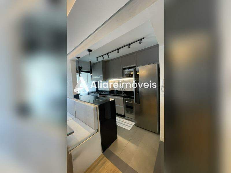 Apartamento à venda com 2 quartos, 79m² - Foto 10