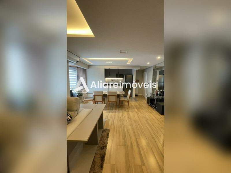 Apartamento à venda com 2 quartos, 79m² - Foto 4