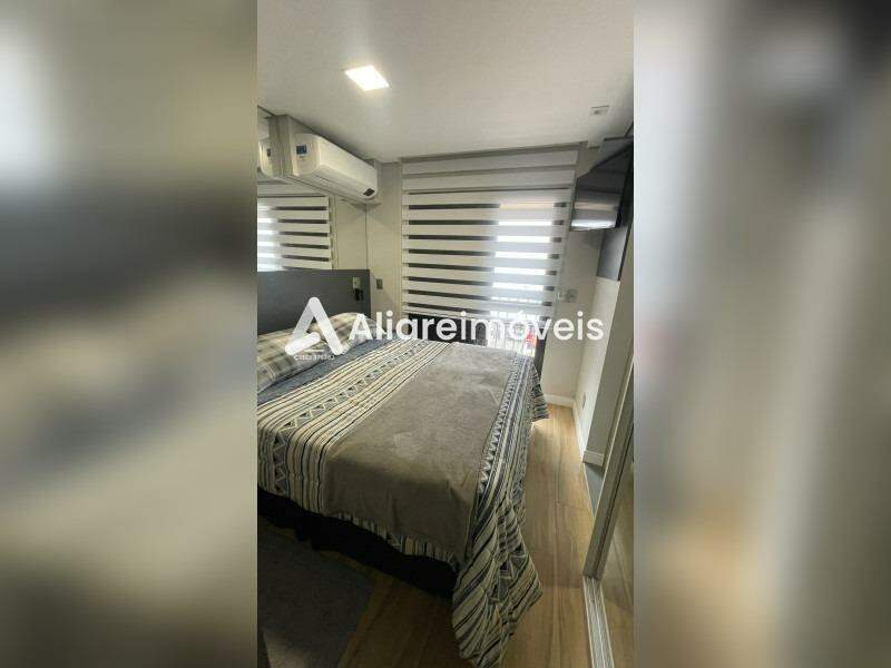 Apartamento à venda com 2 quartos, 79m² - Foto 24