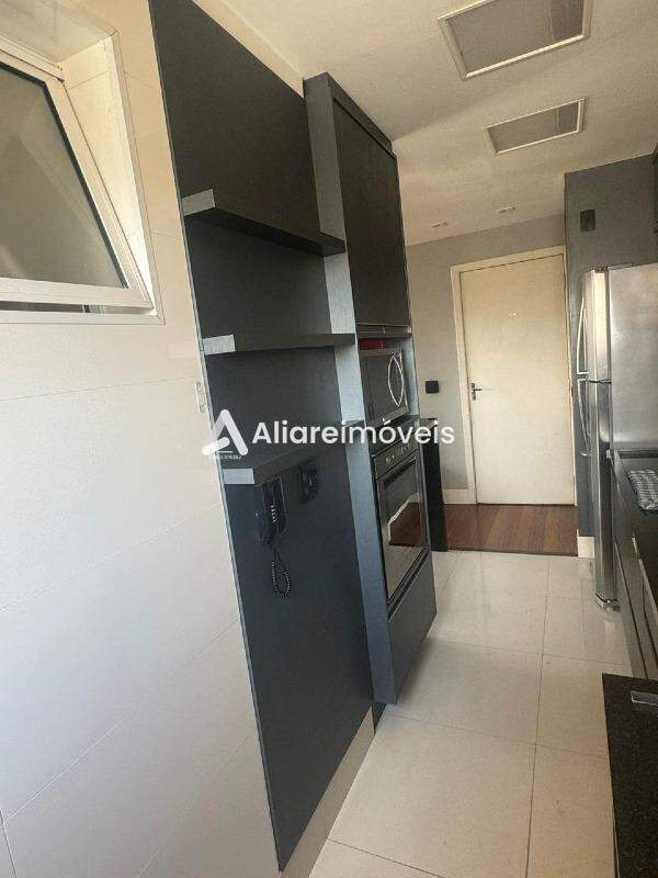 Apartamento à venda com 2 quartos, 64m² - Foto 8