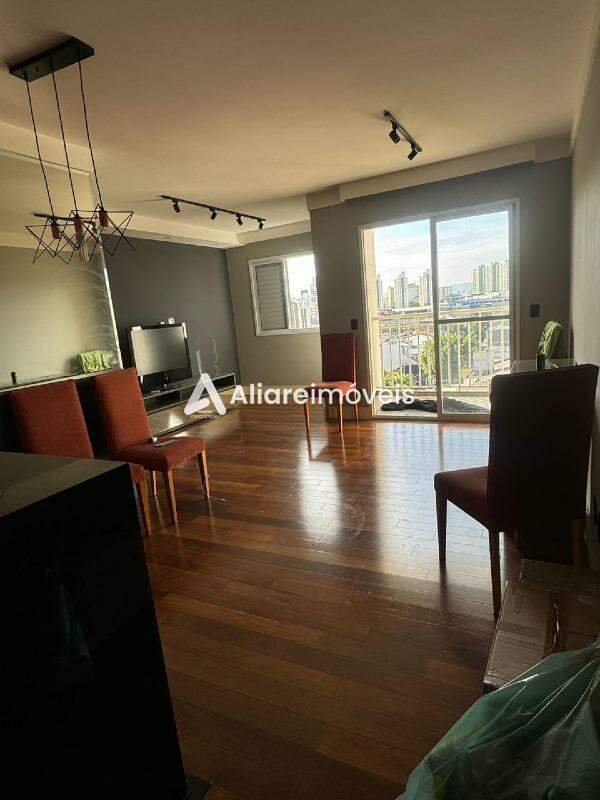 Apartamento à venda com 2 quartos, 64m² - Foto 4