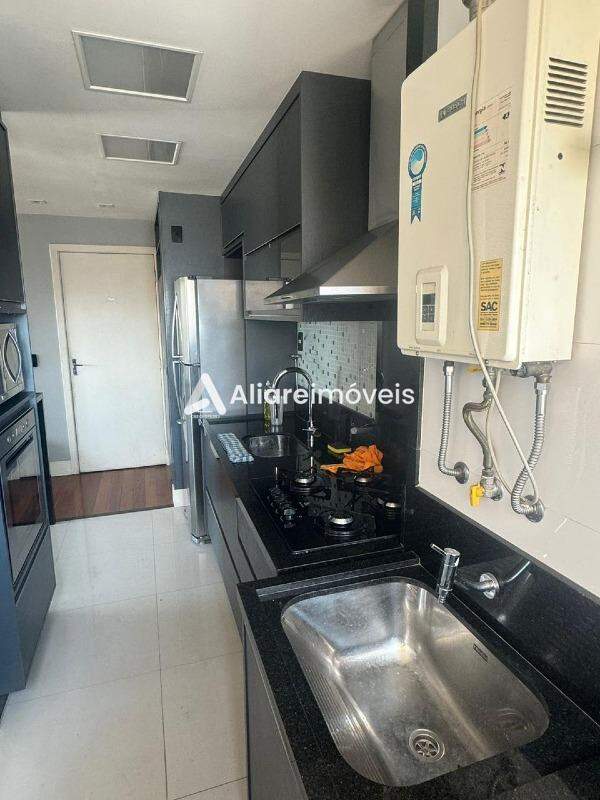 Apartamento à venda com 2 quartos, 64m² - Foto 7