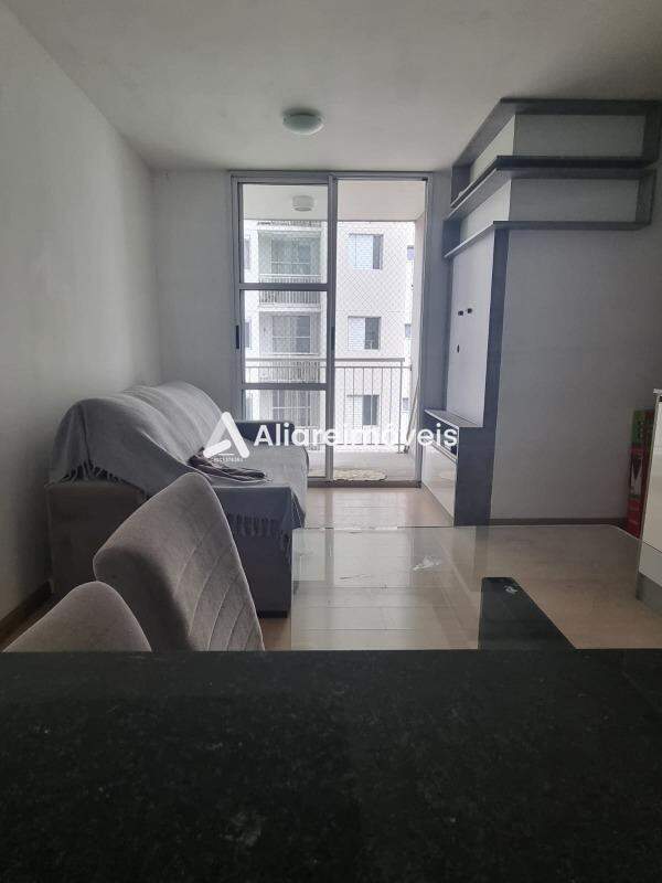 Apartamento à venda com 3 quartos, 61m² - Foto 1