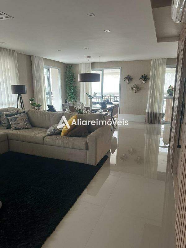 Apartamento para alugar com 3 quartos, 225m² - Foto 3