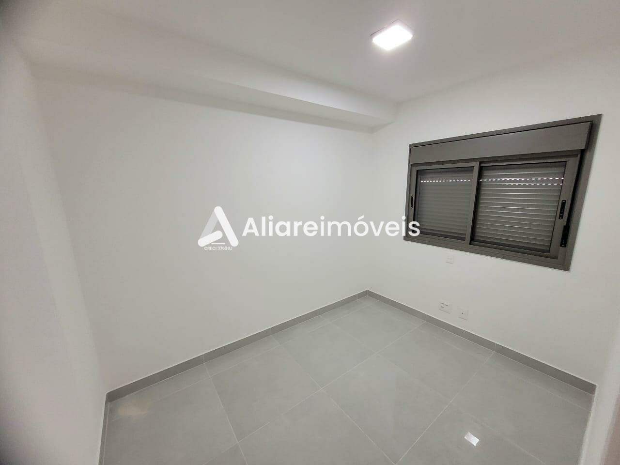 Apartamento à venda com 3 quartos, 95m² - Foto 13