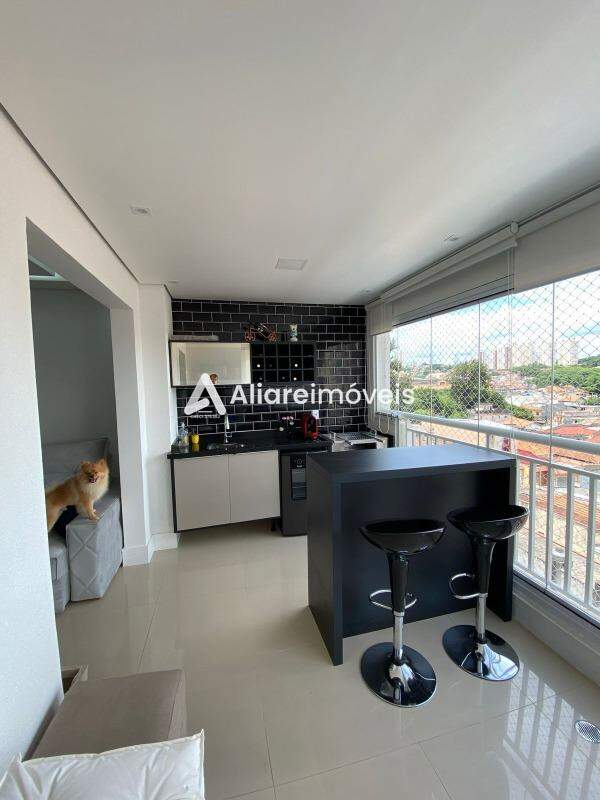 Apartamento à venda com 2 quartos, 62m² - Foto 1