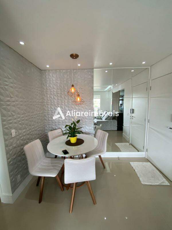 Apartamento à venda com 2 quartos, 62m² - Foto 11