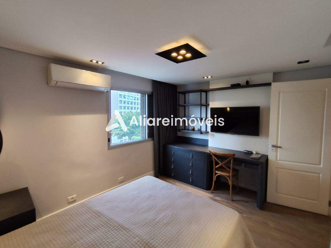 Apartamento à venda com 3 quartos, 240m² - Foto 29