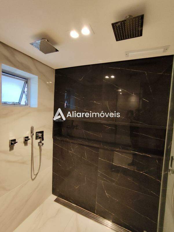 Apartamento à venda com 3 quartos, 240m² - Foto 28