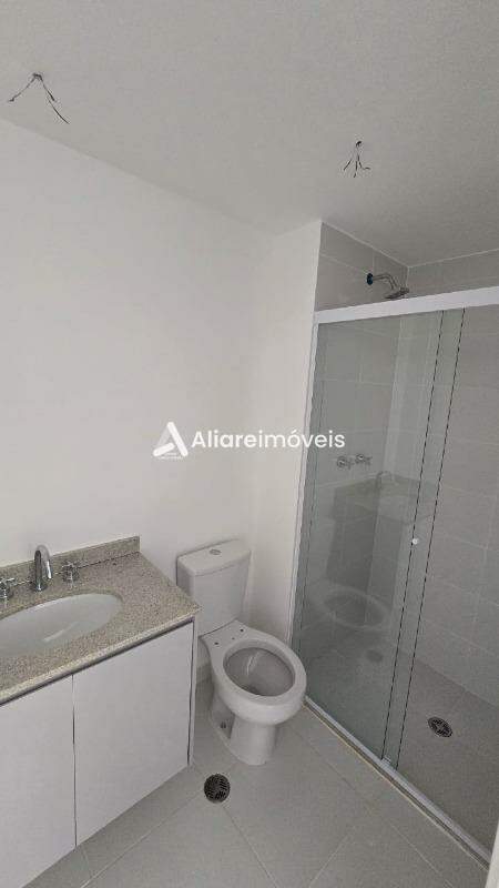 Apartamento para alugar com 2 quartos, 77m² - Foto 26