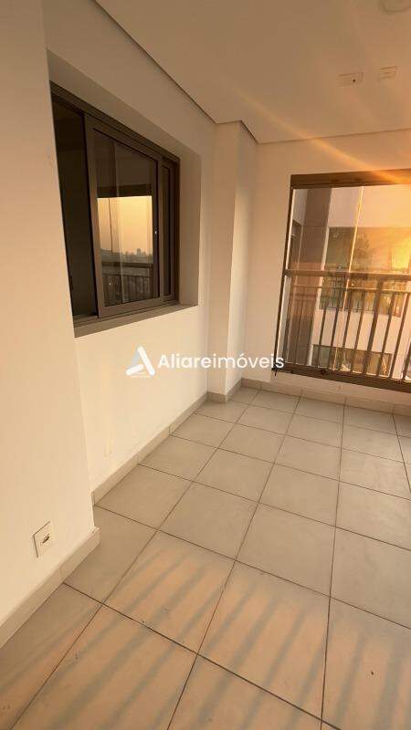 Apartamento para alugar com 2 quartos, 77m² - Foto 3