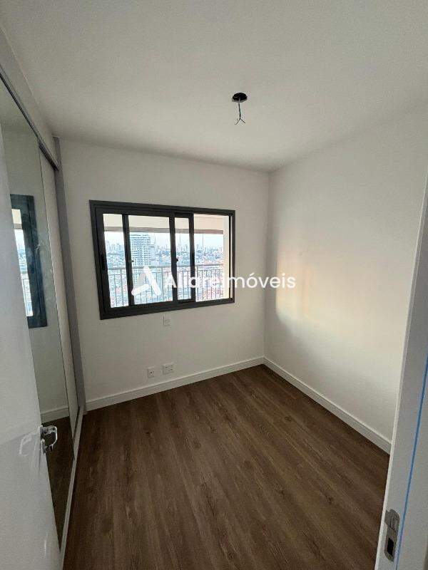 Apartamento para alugar com 2 quartos, 77m² - Foto 15