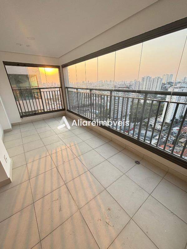 Apartamento para alugar com 2 quartos, 77m² - Foto 2