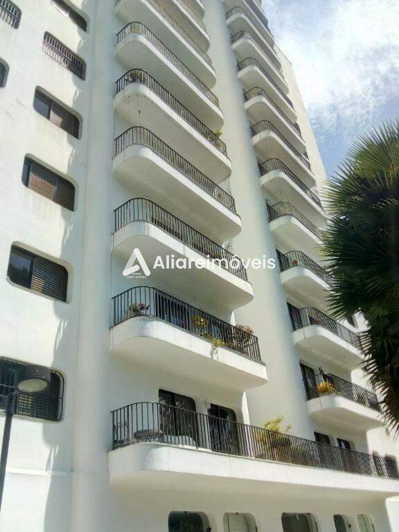 Apartamento à venda com 4 quartos, 167m² - Foto 2