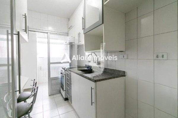 Apartamento à venda com 3 quartos, 68m² - Foto 3