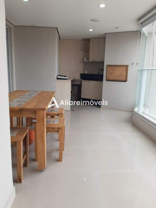 Apartamento à venda com 3 quartos, 107m² - Foto 1