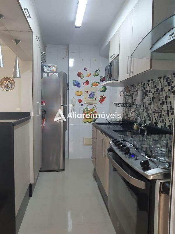 Apartamento à venda com 3 quartos, 107m² - Foto 12