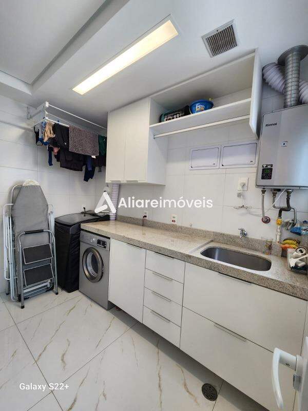 Apartamento à venda com 3 quartos, 134m² - Foto 17