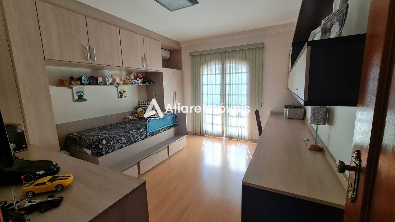 Casa à venda com 4 quartos, 300m² - Foto 24