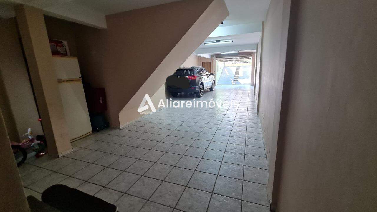 Casa à venda com 4 quartos, 300m² - Foto 30