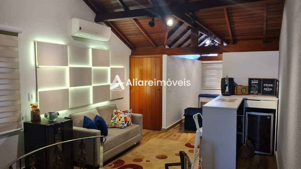 Casa à venda com 4 quartos, 300m² - Foto 13