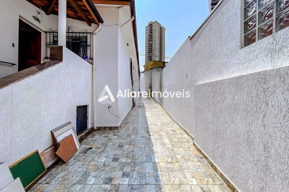 Casa à venda com 4 quartos, 250m² - Foto 26