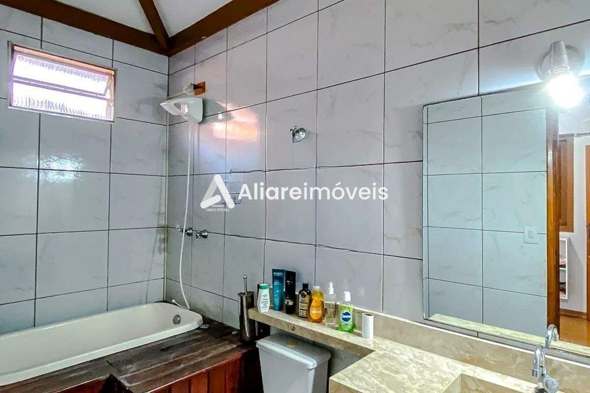 Casa à venda com 4 quartos, 250m² - Foto 28