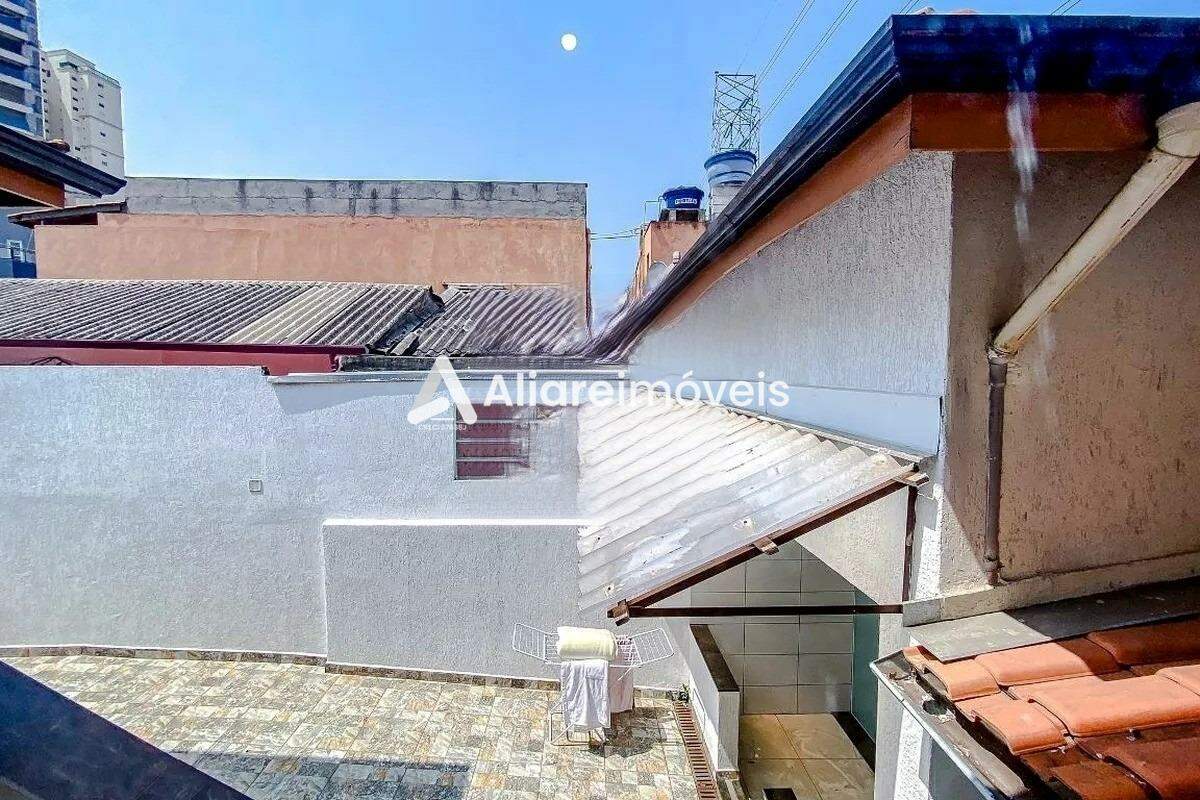 Casa à venda com 4 quartos, 250m² - Foto 15