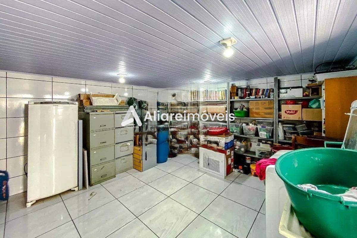 Casa à venda com 4 quartos, 250m² - Foto 23