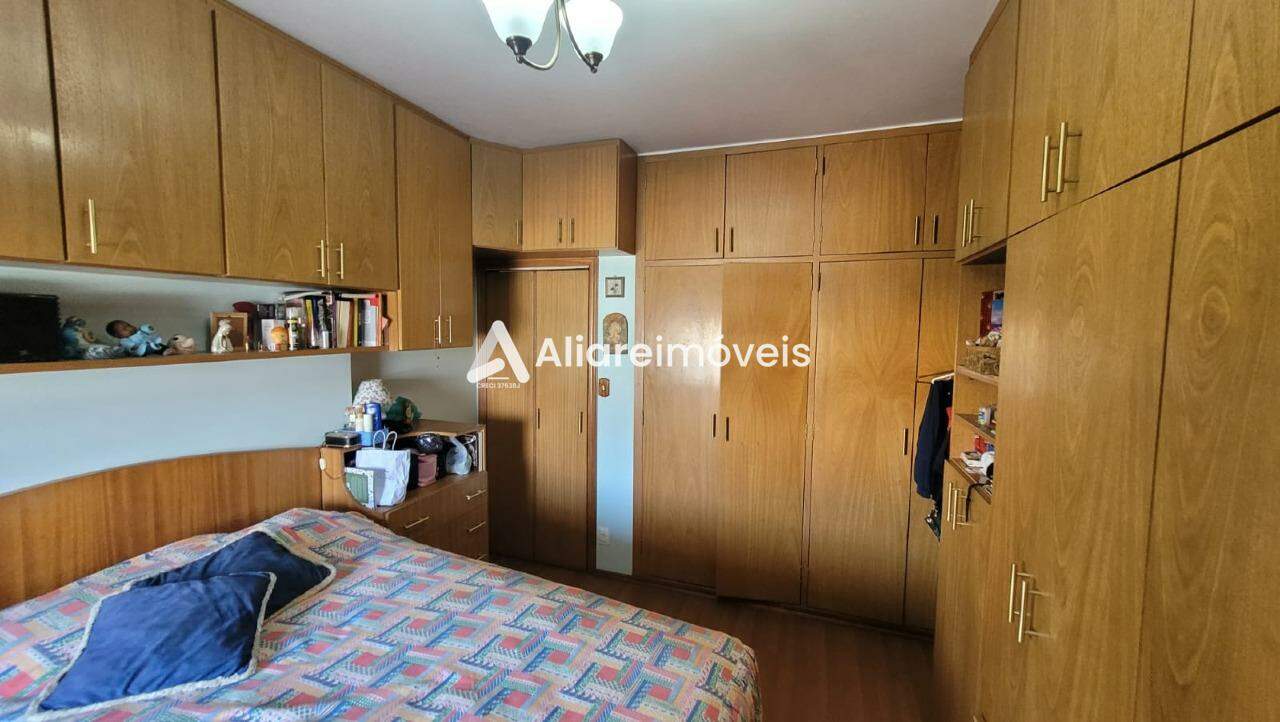 Apartamento à venda com 3 quartos, 212m² - Foto 15