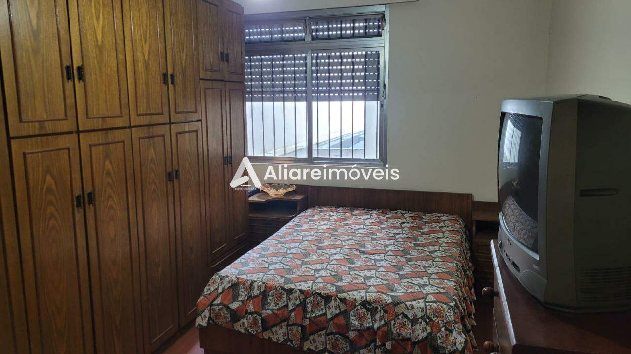 Apartamento à venda com 3 quartos, 212m² - Foto 11