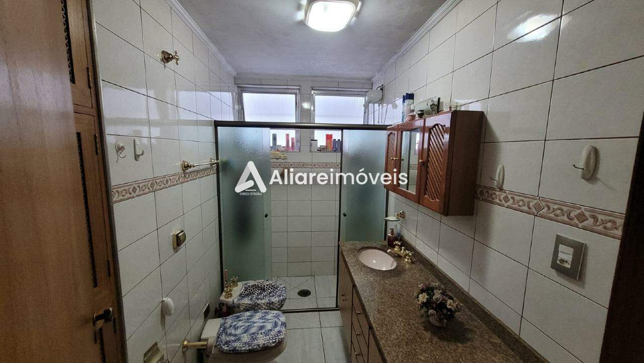 Apartamento à venda com 3 quartos, 212m² - Foto 17