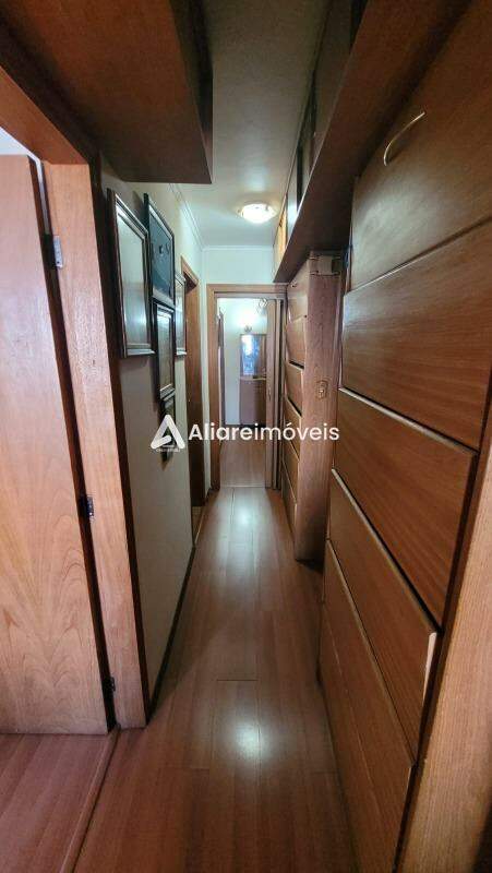 Apartamento à venda com 3 quartos, 212m² - Foto 9