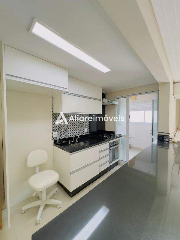 Apartamento à venda com 2 quartos, 83m² - Foto 5