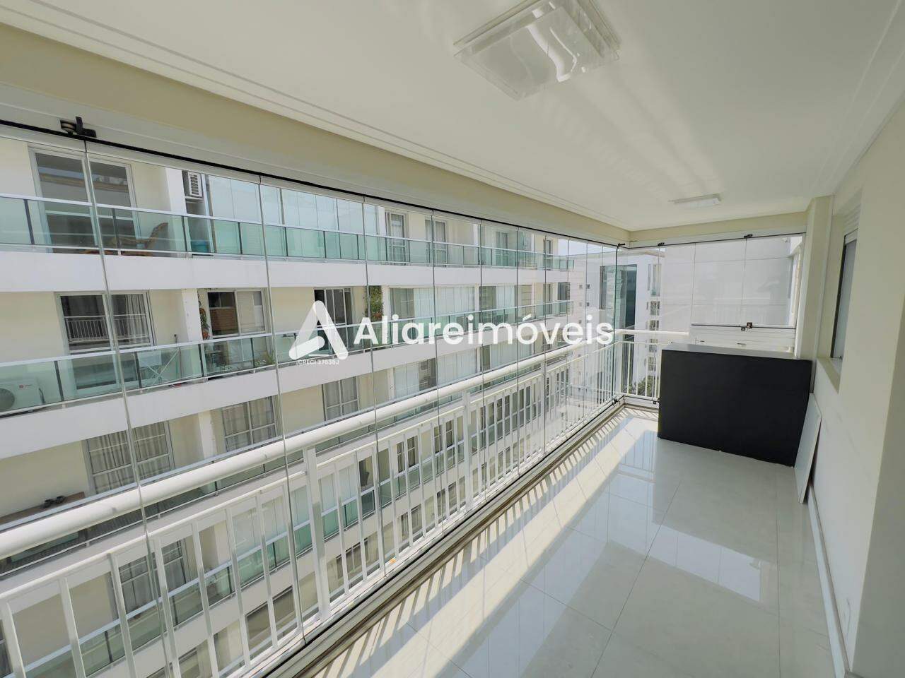 Apartamento à venda com 2 quartos, 83m² - Foto 4