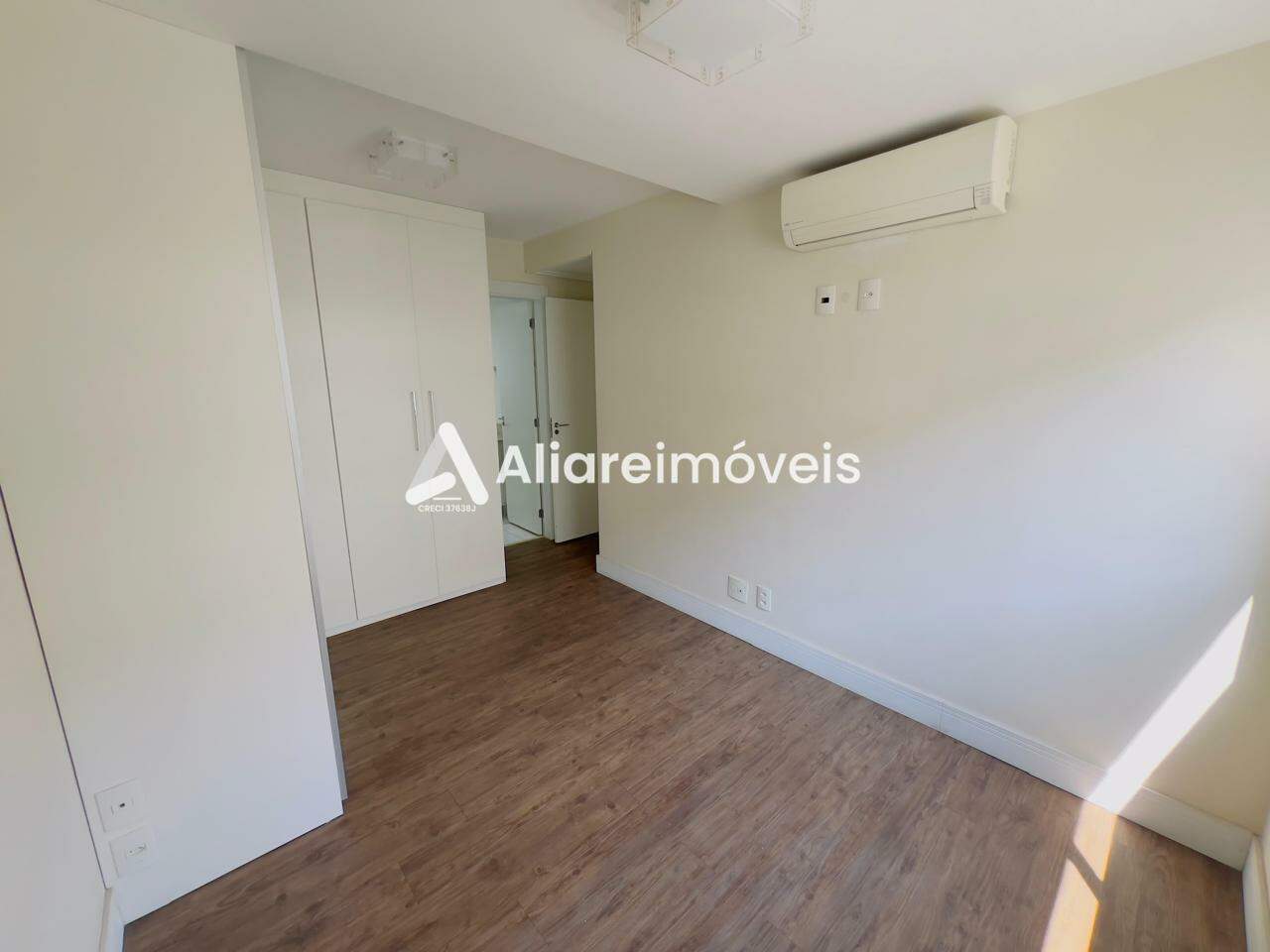 Apartamento à venda com 2 quartos, 83m² - Foto 11