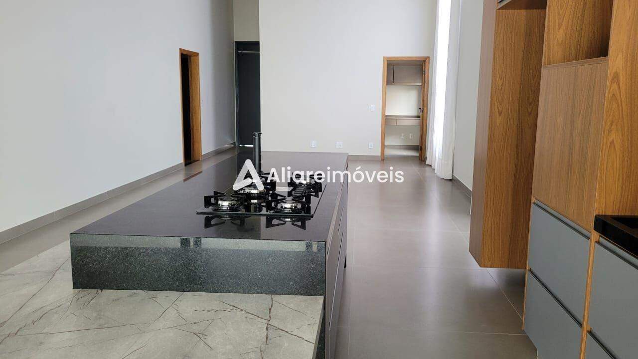 Casa à venda com 3 quartos, 256m² - Foto 13