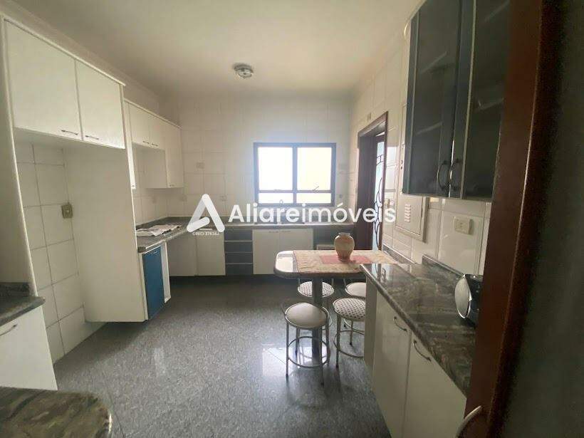 Apartamento à venda com 3 quartos, 128m² - Foto 7