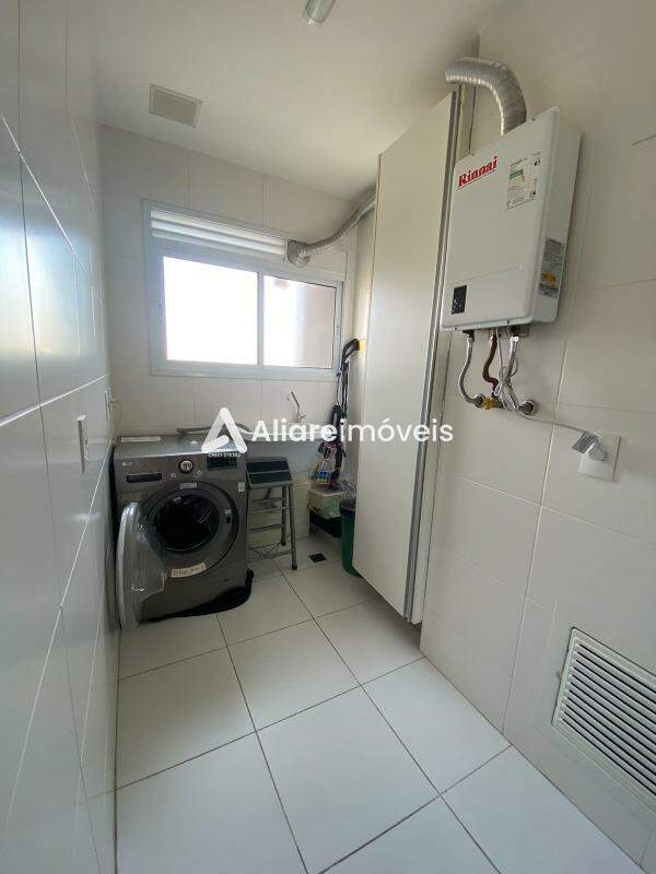 Apartamento à venda com 2 quartos, 69m² - Foto 7