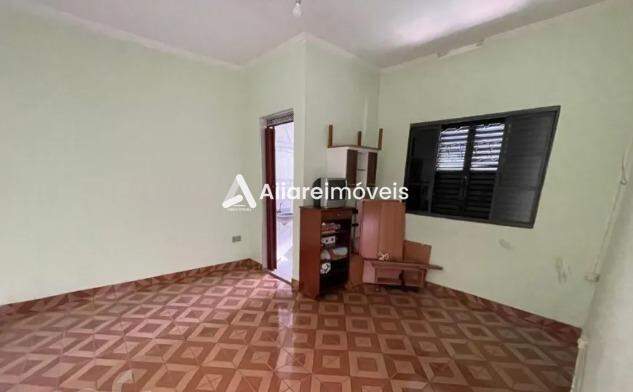 Casa à venda com 2 quartos, 120m² - Foto 3