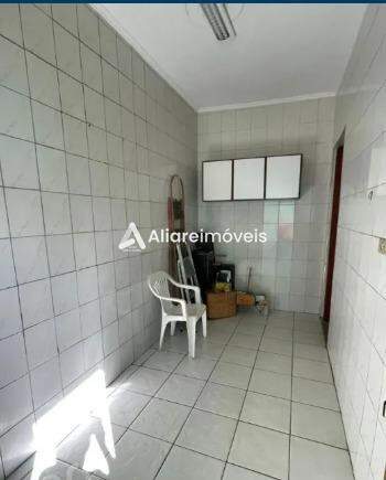 Casa à venda com 2 quartos, 120m² - Foto 8