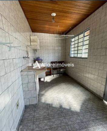 Casa à venda com 2 quartos, 120m² - Foto 12