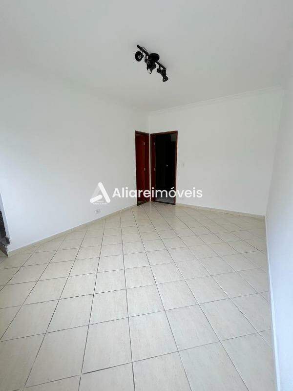 Casa para alugar com 2 quartos, 99m² - Foto 14