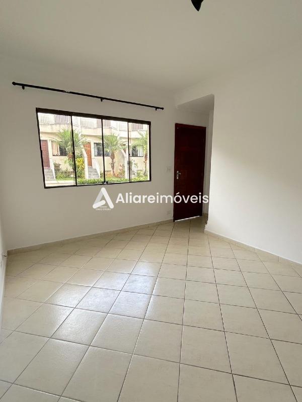 Casa para alugar com 2 quartos, 99m² - Foto 1