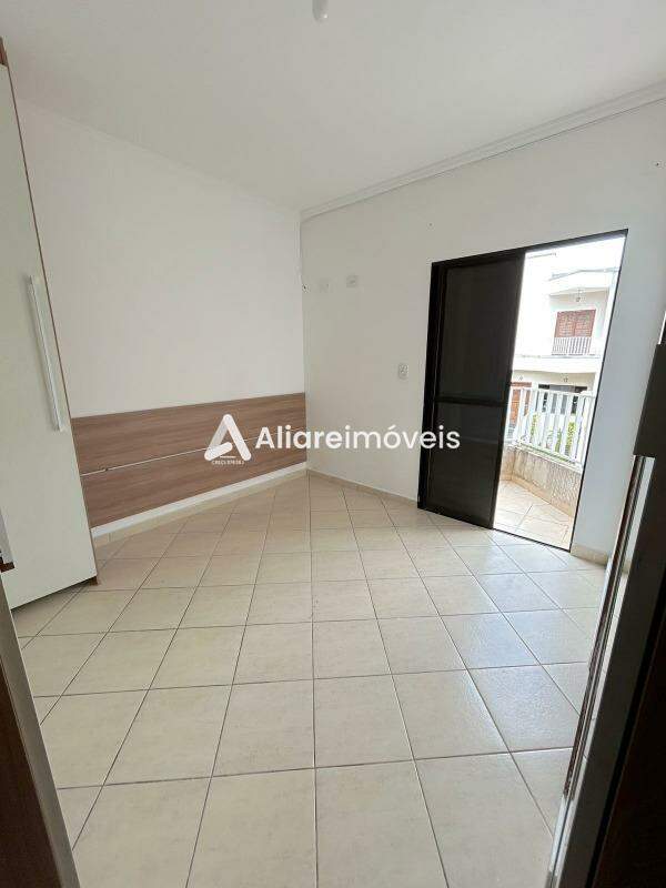 Casa para alugar com 2 quartos, 99m² - Foto 2