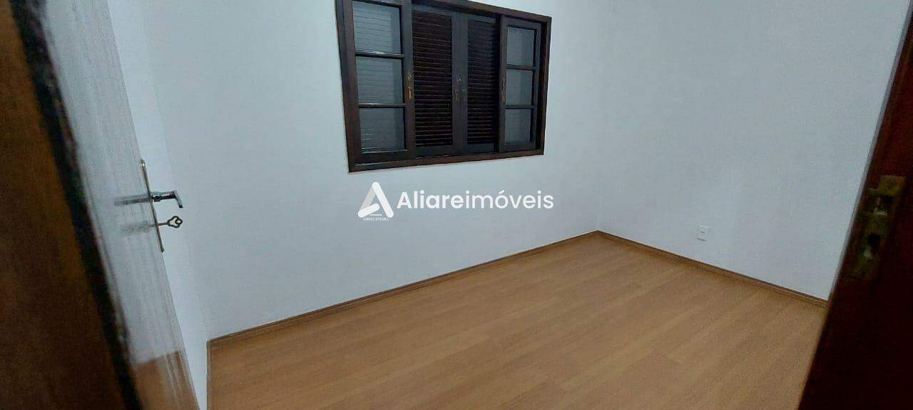 Casa à venda com 3 quartos, 137m² - Foto 2