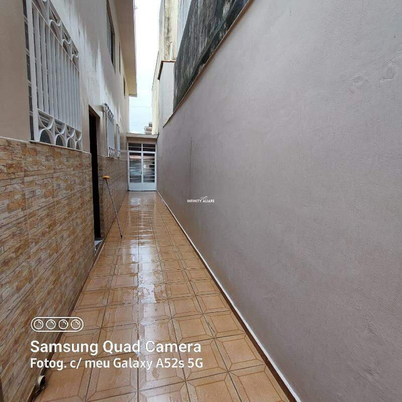 Casa à venda com 3 quartos, 137m² - Foto 14